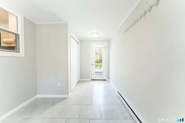 950 Old Colchester Road, Montville, CT 06370