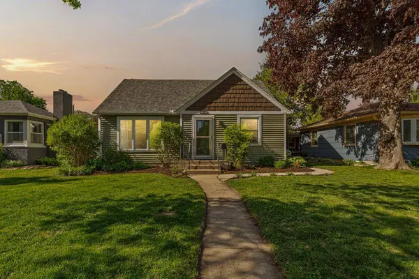 416 W 10th ST, Mankato, MN 56001