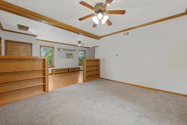 810 W Madison ST W, Saint Peter, MN 56082