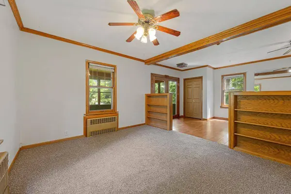 810 W Madison ST W, Saint Peter, MN 56082