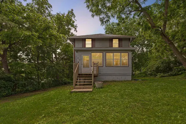 810 W Madison ST W, Saint Peter, MN 56082