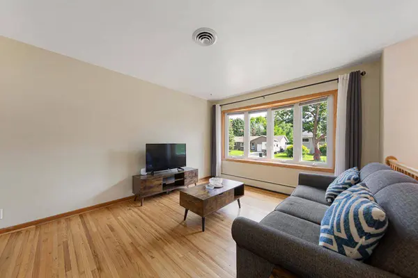 2412 E Main ST, Mankato, MN 56001