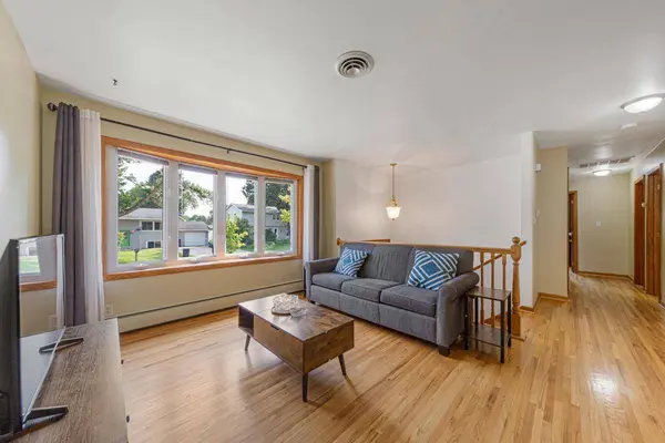 2412 E Main ST, Mankato, MN 56001