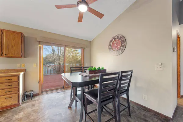 2501 Marwood DR, Mankato, MN 56001