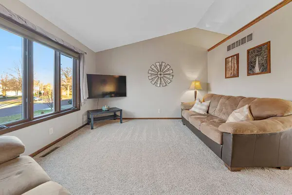 2501 Marwood DR, Mankato, MN 56001