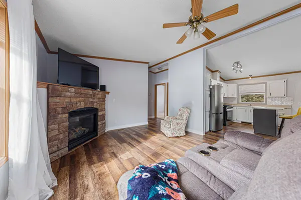 79 Blashack ST, Waldorf, MN 56091