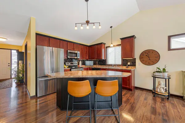 634 Tomahawk CT, Madison Lake, MN 56063