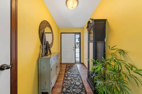 634 Tomahawk CT, Madison Lake, MN 56063