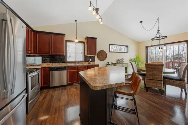 634 Tomahawk CT, Madison Lake, MN 56063