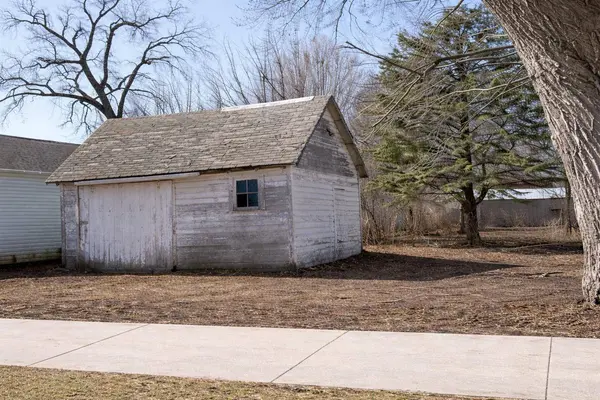 46 2nd ST NE, Madelia, MN 56062