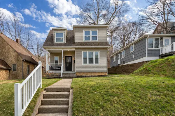 407 E Pleasant ST, Mankato, MN 56001