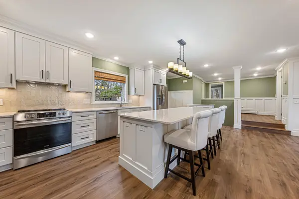 1304 Noretta DR, North Mankato, MN 56003