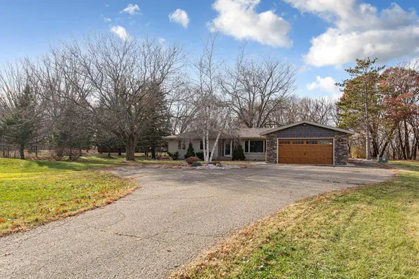 101 Mapleridge DR, Mankato, MN 56001