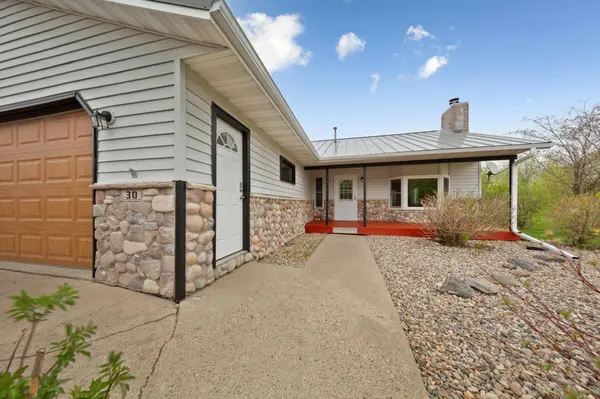 30 Winnebago CIR, Saint Clair, MN 56080