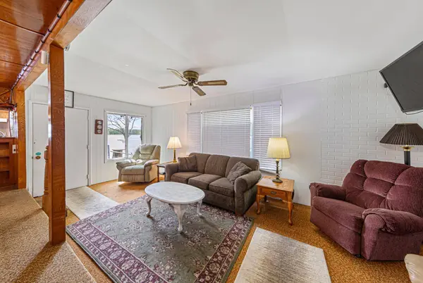 7008 Laura LN, Saint Peter, MN 56082