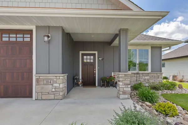 104 Dancing Waters CIR, Mankato, MN 56001