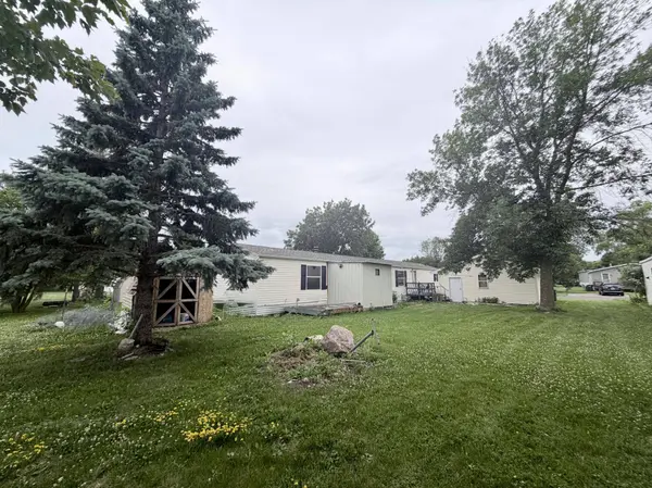 305 Mozart AVE E, Mankato, MN 56001