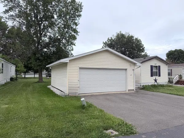 305 Mozart AVE E, Mankato, MN 56001