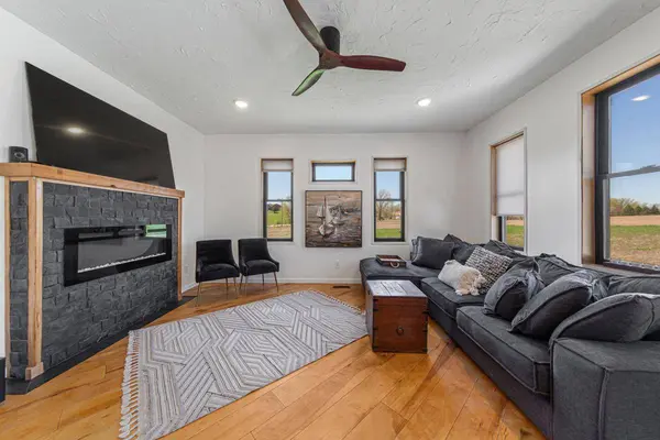 20355 Cedar Lake TRL, Morristown, MN 55052