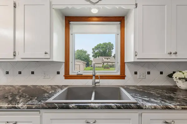 120 N Manitou DR, Mankato, MN 56001