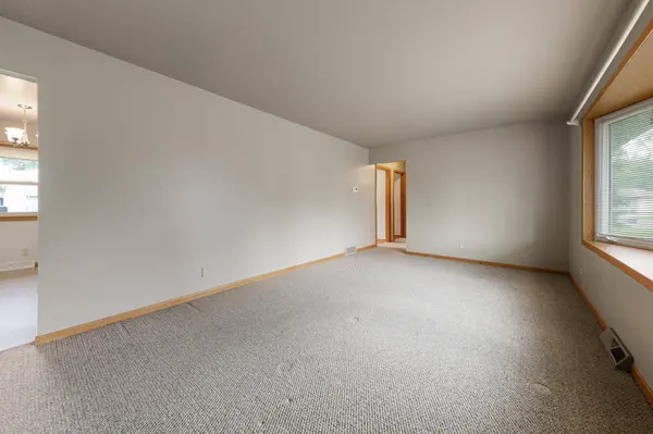 120 N Manitou DR, Mankato, MN 56001