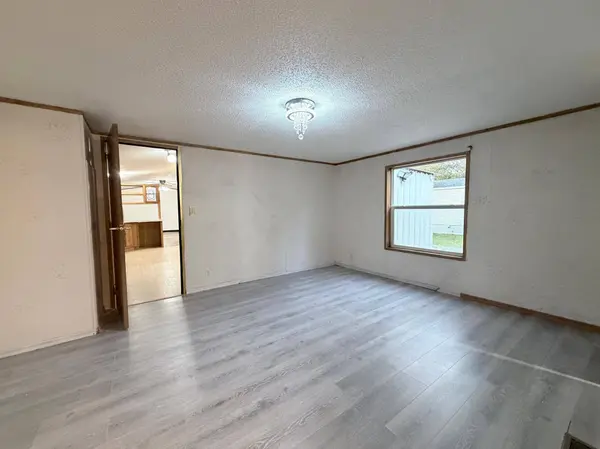 305 Mozart AVE E, Mankato, MN 56001