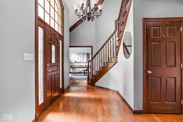 3893 Bent Tree LN, Greenwood, IN 46143