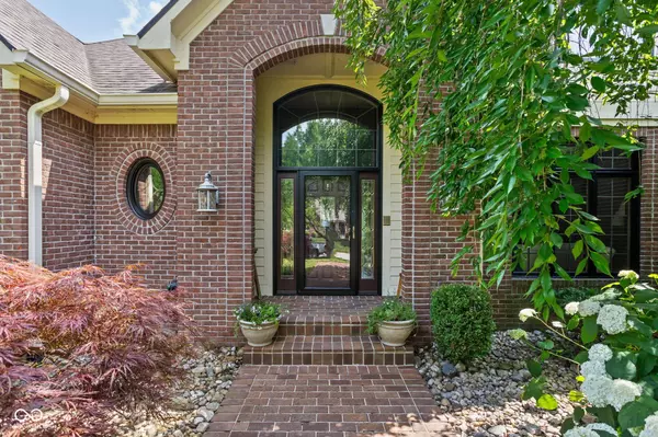 3893 Bent Tree LN, Greenwood, IN 46143