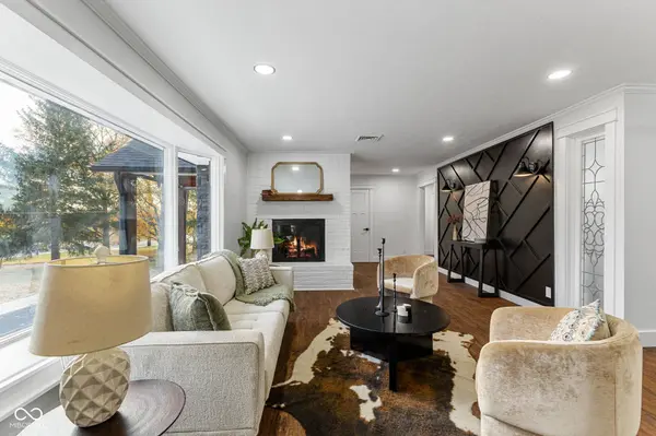 8050 W Oak ST, Zionsville, IN 46077