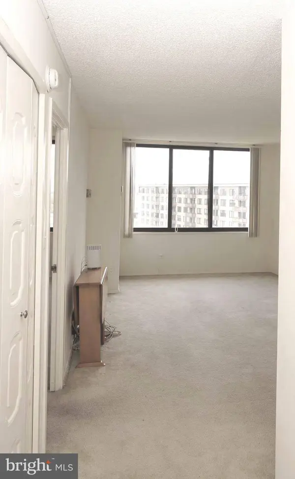 5225 POOKS HILL RD #1814N, Bethesda, MD 20814