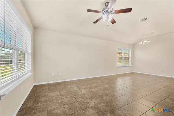917 Brookview DR, Copperas Cove, TX 76522