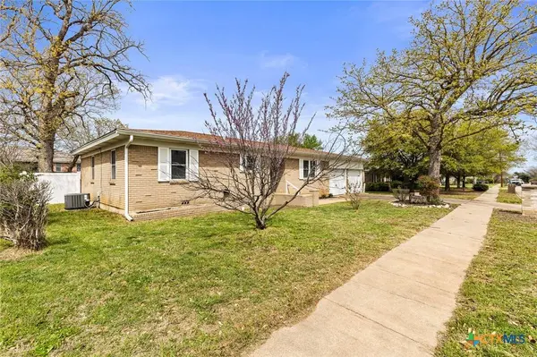 404 Oak ST, Copperas Cove, TX 76522