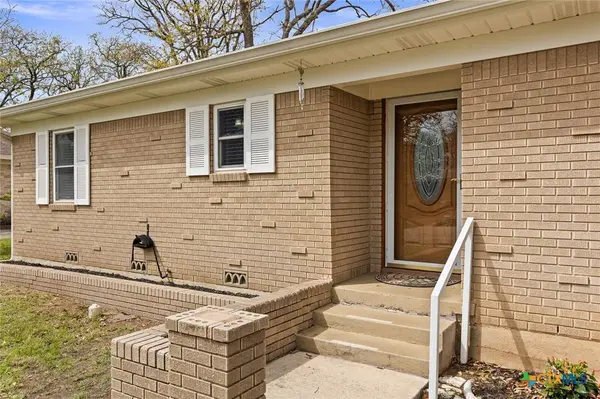 404 Oak ST, Copperas Cove, TX 76522
