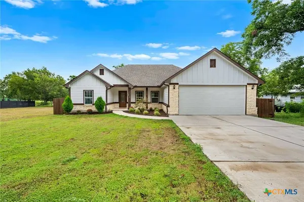 104 Bill ST, Elgin, TX 78621