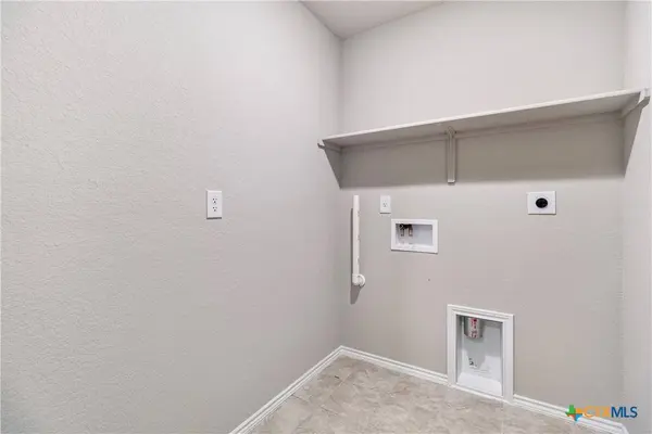 1001 Prairie Clover RD, Killeen, TX 76543
