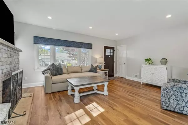 31 Caroline Ave, Pequannock Twp., NJ 07444