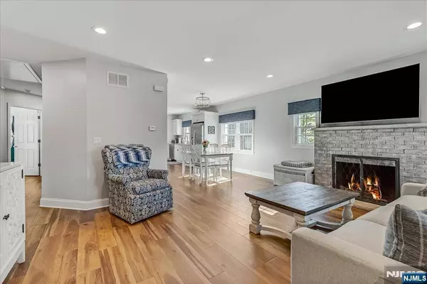 31 Caroline AVE, Pequannock Township, NJ 07444