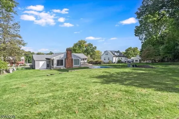 53 Mountain Ridge Dr, Wayne Twp., NJ 07470