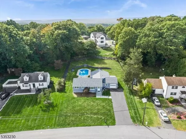 53 Mountain Ridge Dr, Wayne Twp., NJ 07470