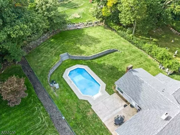 53 Mountain Ridge Dr, Wayne Twp., NJ 07470