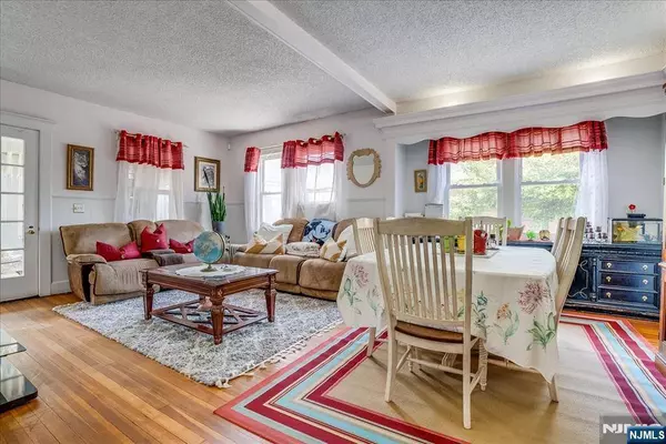 9 Post ST, Haledon, NJ 07508