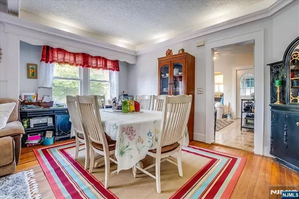 9 Post ST, Haledon, NJ 07508