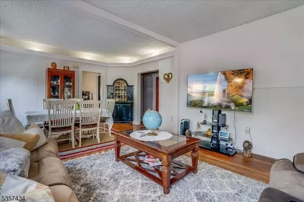 9 Post St, Haledon Boro, NJ 07508