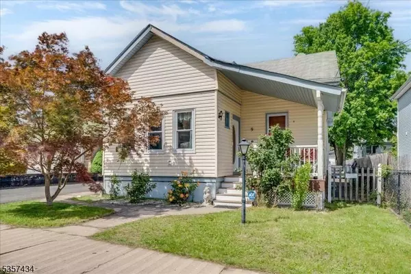 9 Post St, Haledon Boro, NJ 07508