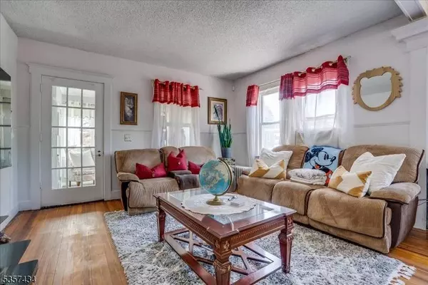 9 Post St, Haledon Boro, NJ 07508