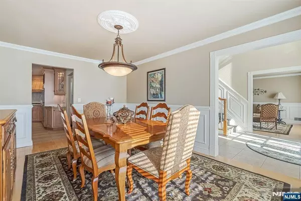 39 Fox Boro RD, Wayne, NJ 07470