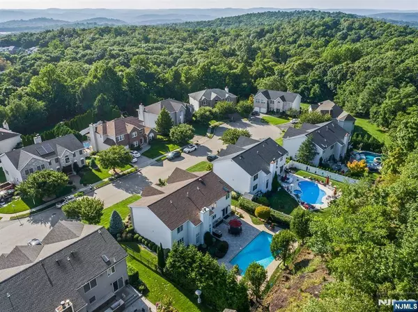 39 Fox Boro RD, Wayne, NJ 07470