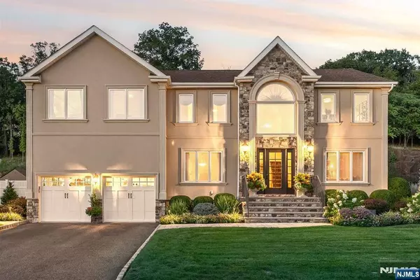 39 Fox Boro RD, Wayne, NJ 07470