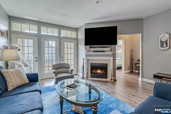 8205 Harcourt RD, Clifton, NJ 07013