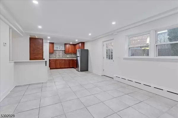 218 Corabelle Ave, Lodi Boro, NJ 07644